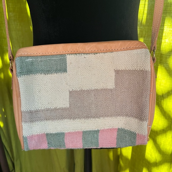 The Elephant Walk Purse - Picture 3 of 9